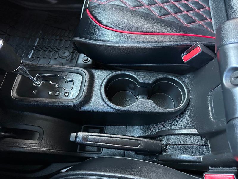 2017 Jeep Wrangler Unlimited Sport 4x4 - 22877594 - 35