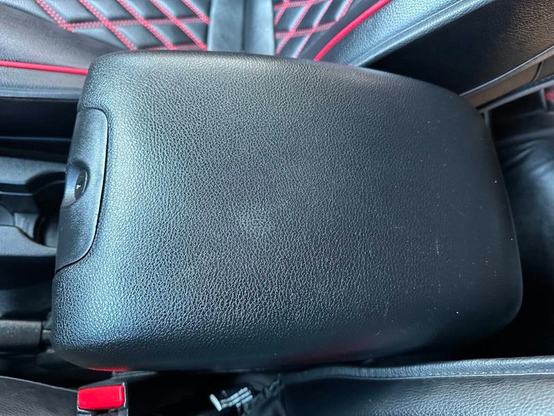 2017 Jeep Wrangler Unlimited Sport 4x4 - 22877594 - 36