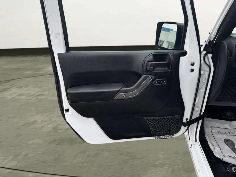 2017 Jeep Wrangler Unlimited Sport 4x4 - 22983183 - 12