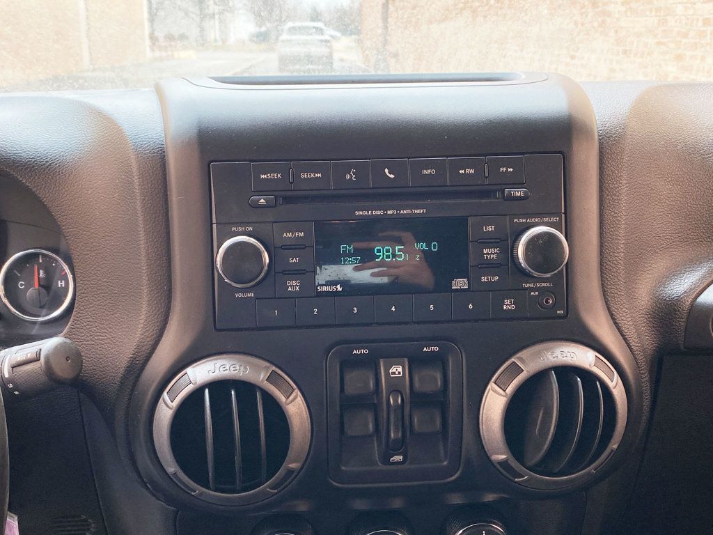 2017 Jeep Wrangler Unlimited Sport 4x4 - 22965047 - 10