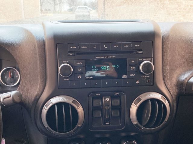 2017 Jeep Wrangler Unlimited Sport 4x4 - 22965047 - 10