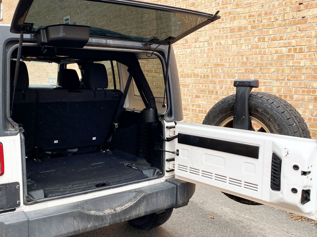 2017 Jeep Wrangler Unlimited Sport 4x4 - 22965047 - 14