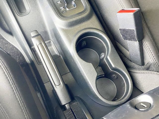 2017 Jeep Wrangler Unlimited Sport 4x4 - 22965047 - 32