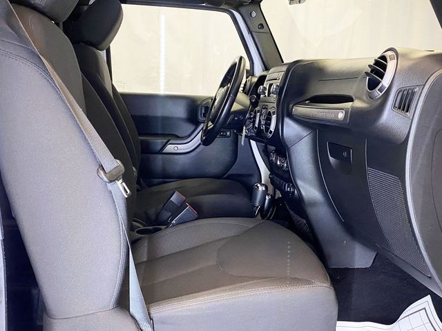 2017 Jeep Wrangler Unlimited Sport 4x4 - 22965047 - 37