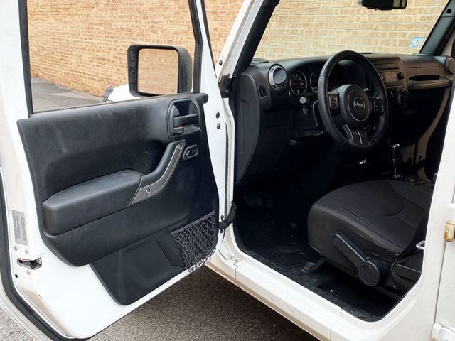 2017 Jeep Wrangler Unlimited Sport 4x4 - 22965047 - 5