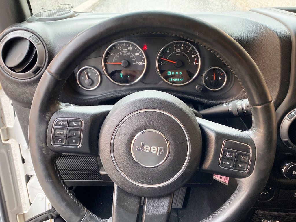 2017 Jeep Wrangler Unlimited Sport 4x4 - 22965047 - 8