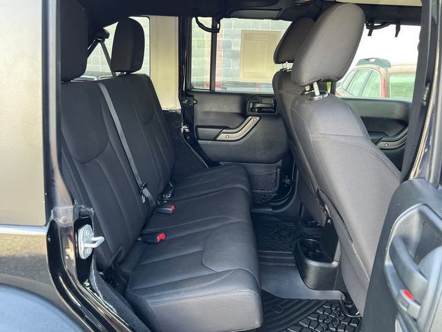 2017 Jeep Wrangler Unlimited Sport 4x4 - 23015708 - 14