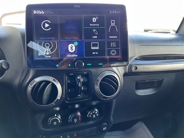 2017 Jeep Wrangler Unlimited Sport 4x4 - 23015708 - 23