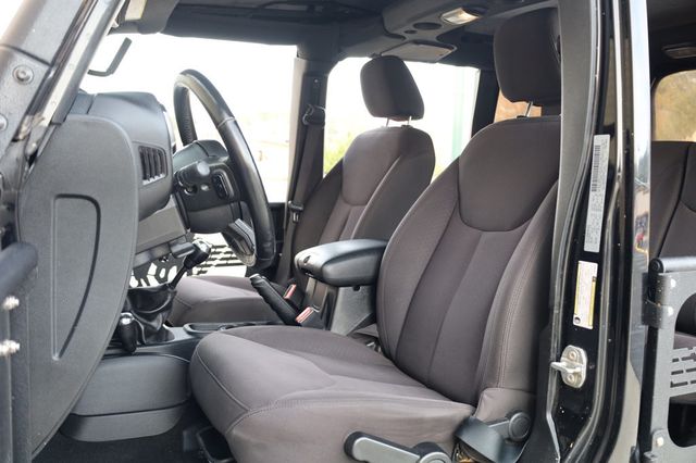 2017 Jeep Wrangler Unlimited Sport 4x4 - 22947475 - 11