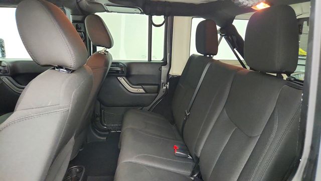 2017 Jeep Wrangler Unlimited Sport 4x4 - 23032624 - 19