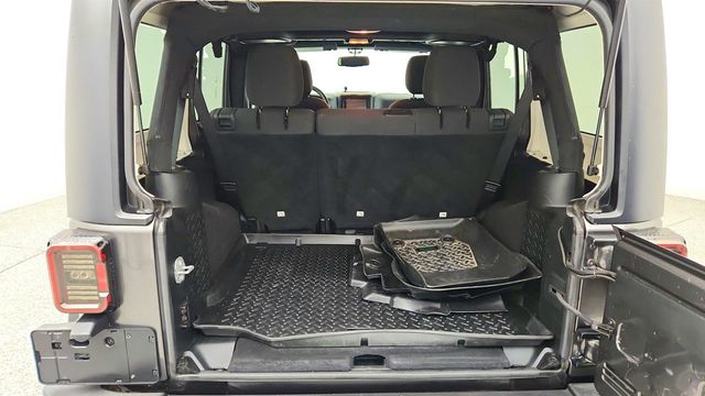 2017 Jeep Wrangler Unlimited Sport 4x4 - 23032624 - 20