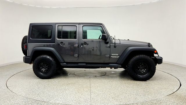 2017 Jeep Wrangler Unlimited Sport 4x4 - 23032624 - 3