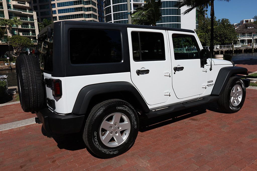 2017 Jeep Wrangler Unlimited Sport S 4x4 - 22978566 - 18