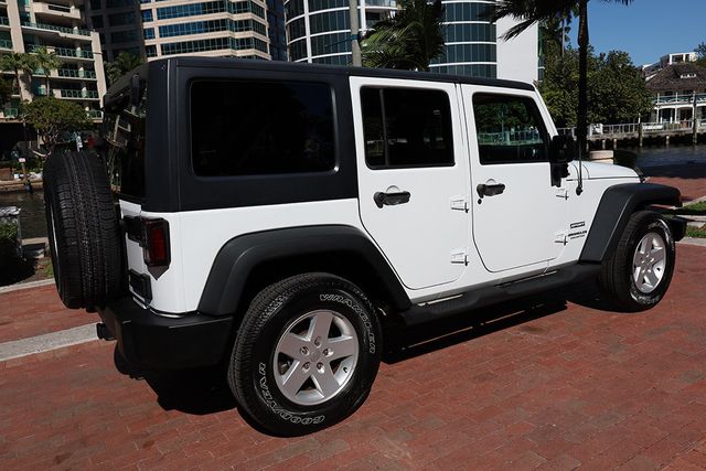 2017 Jeep Wrangler Unlimited Sport S 4x4 - 22978566 - 18