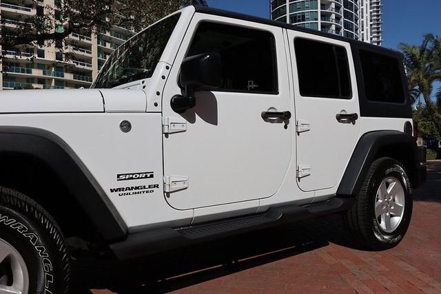 2017 Jeep Wrangler Unlimited Sport S 4x4 - 22978566 - 21