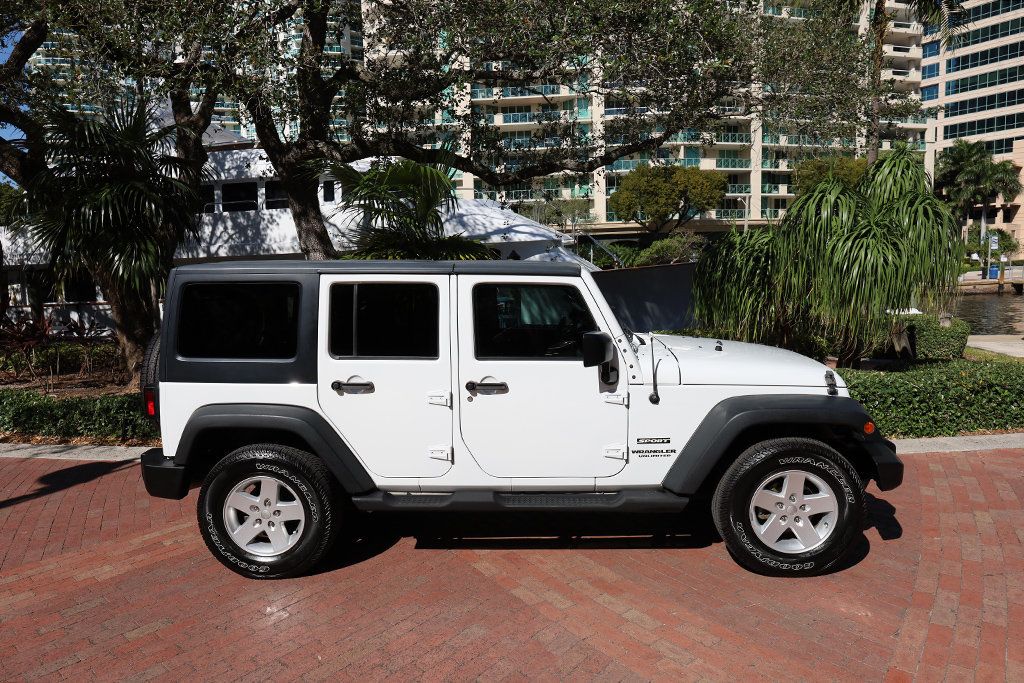 2017 Jeep Wrangler Unlimited Sport S 4x4 - 22978566 - 23