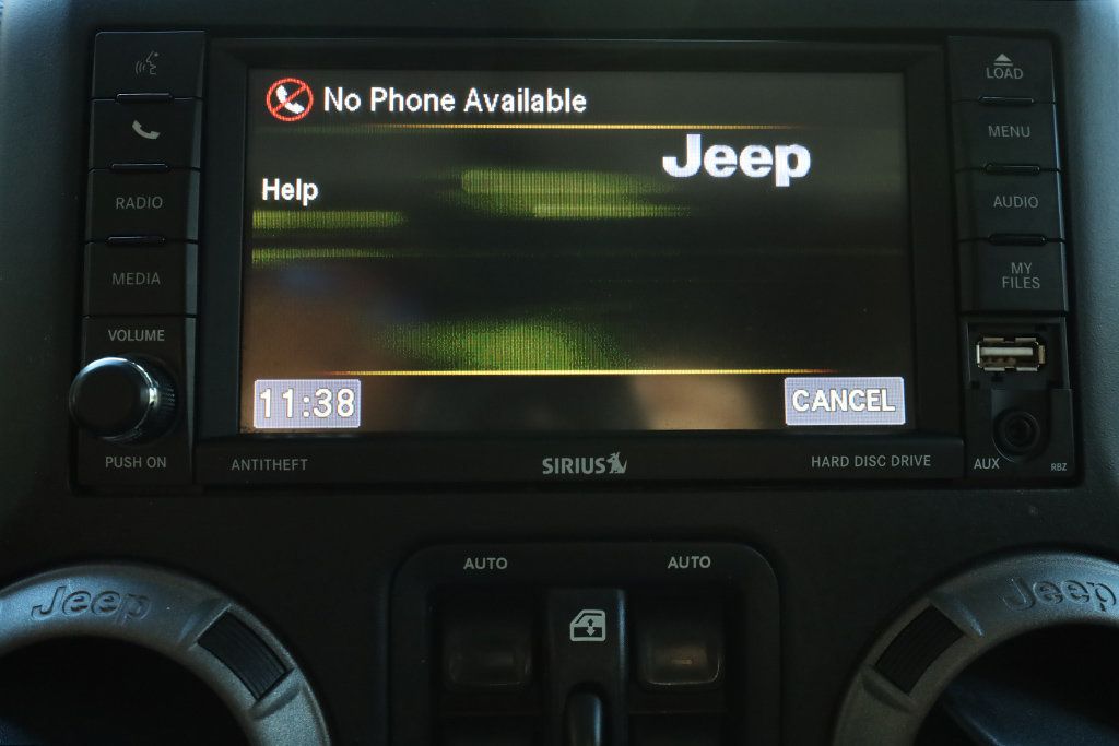 2017 Jeep Wrangler Unlimited Sport S 4x4 - 22978566 - 38