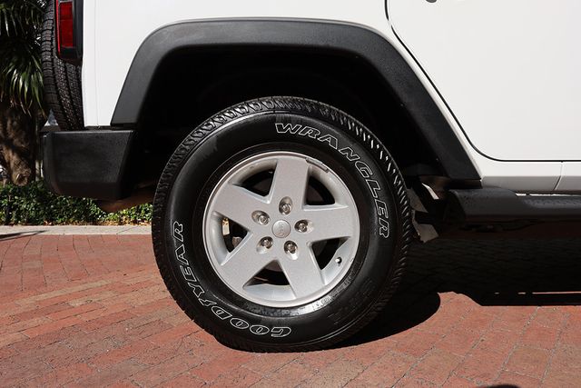 2017 Jeep Wrangler Unlimited Sport S 4x4 - 22978566 - 50