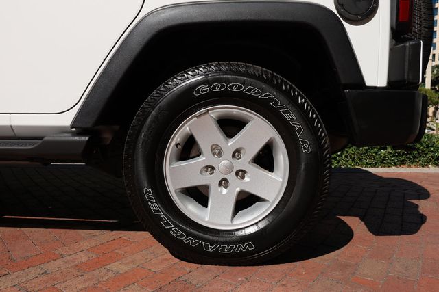 2017 Jeep Wrangler Unlimited Sport S 4x4 - 22978566 - 51