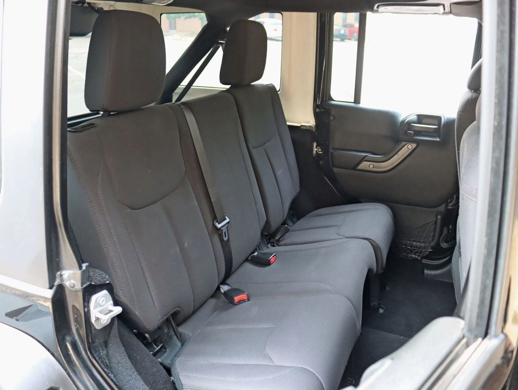 2017 Jeep Wrangler Unlimited Sport S Pkg 4x4 - 23054163 - 23