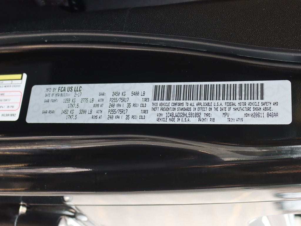 2017 Jeep Wrangler Unlimited Sport S Pkg 4x4 - 23054163 - 32
