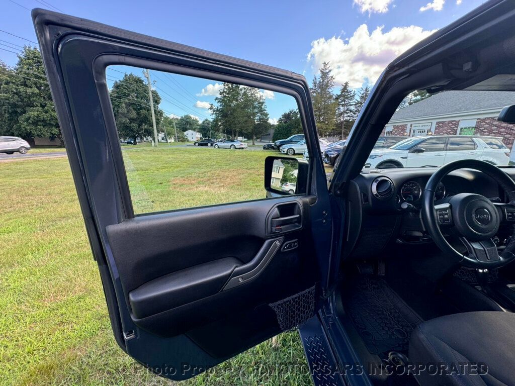 2017 Jeep Wrangler Unlimited TRULY IN ABSOLUTELY PHENOMENAL CONDITION AND PRICED RIGHT!! - 22508908 - 8