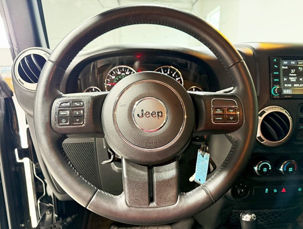 2017 Jeep Wrangler Unlimited Rubicon photo 10
