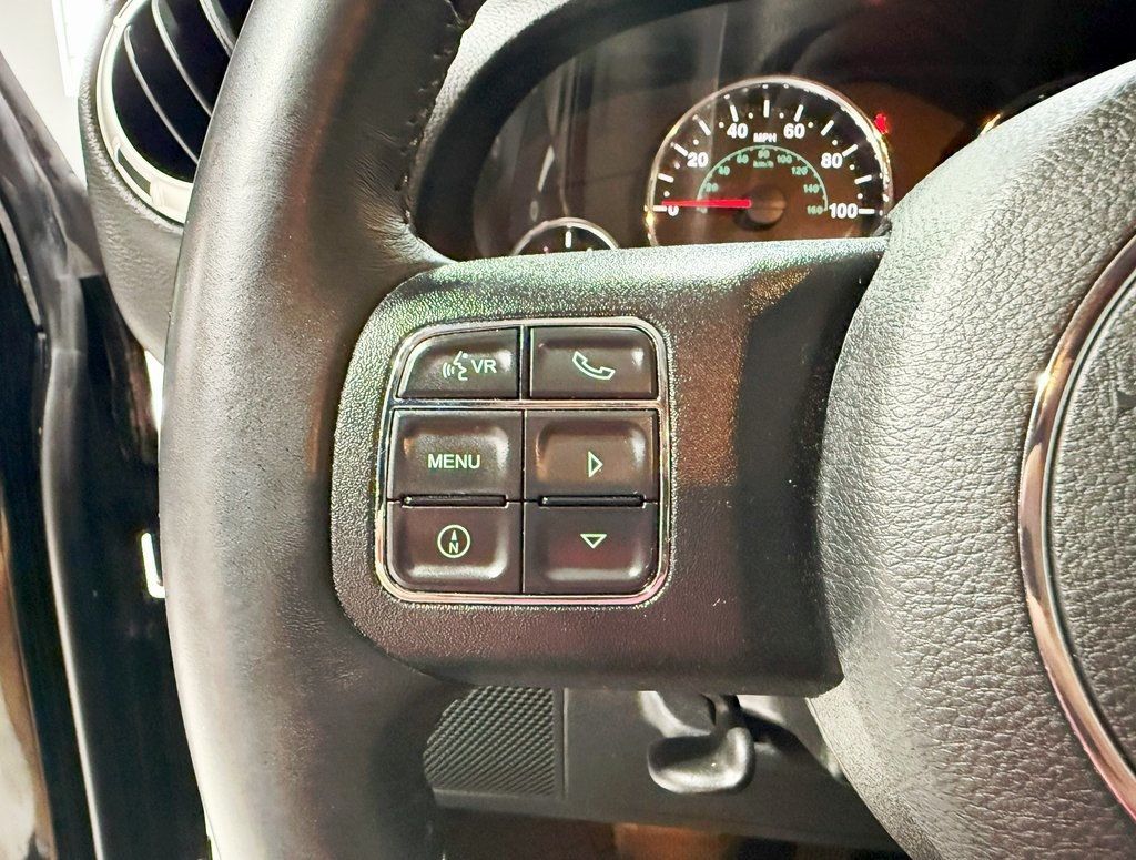 2017 Jeep Wrangler Unlimited Rubicon photo 12