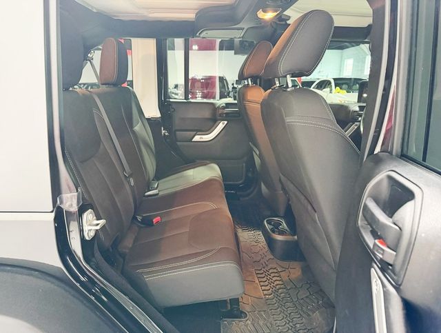 2017 Jeep Wrangler Unlimited Unlimited Rubicon - 22910984 - 30