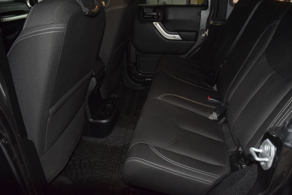 2017 Jeep Wrangler Unlimited Unlimited Rubicon - 23073667 - 37
