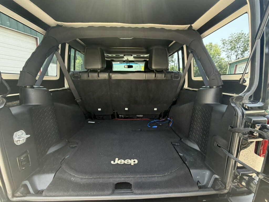 2017 Jeep Wrangler Unlimited UNLIMITED SAHARA MAX TOW PKG LIFTED W/20" MOTO METAL WHEELS  - 23067580 - 16