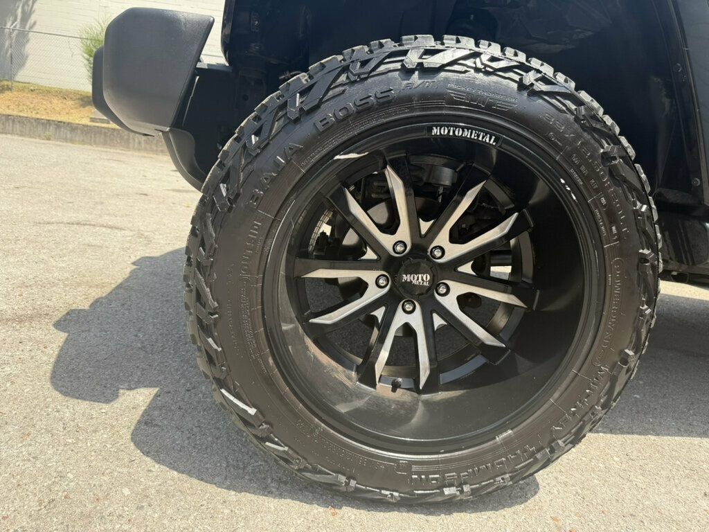 2017 Jeep Wrangler Unlimited UNLIMITED SAHARA MAX TOW PKG LIFTED W/20" MOTO METAL WHEELS  - 23067580 - 20