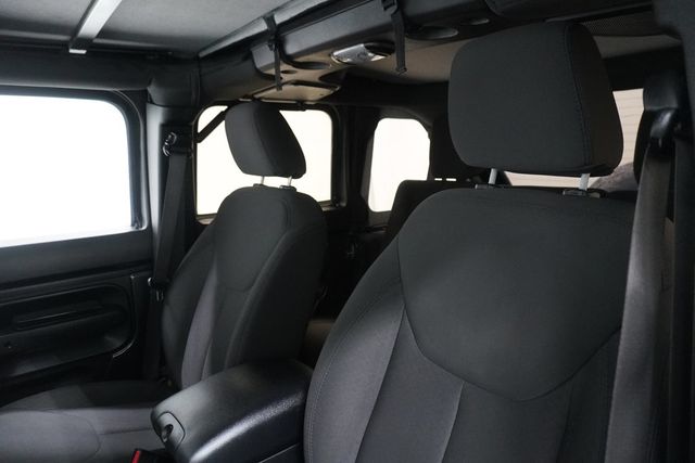 2017 Jeep Wrangler Unlimited Willys Wheeler 4x4 - 22989290 - 11