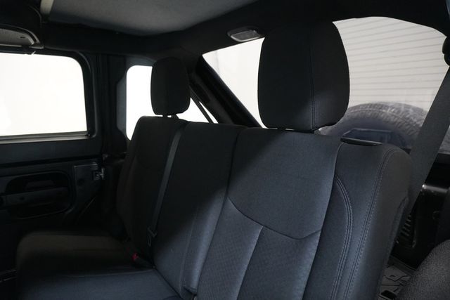 2017 Jeep Wrangler Unlimited Willys Wheeler 4x4 - 22989290 - 13