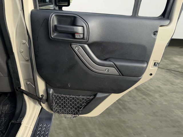 2017 Jeep Wrangler Unlimited Willys Wheeler 4x4 - 22972327 - 21