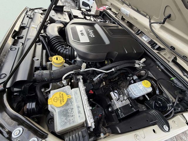 2017 Jeep Wrangler Unlimited Willys Wheeler 4x4 - 22972327 - 28