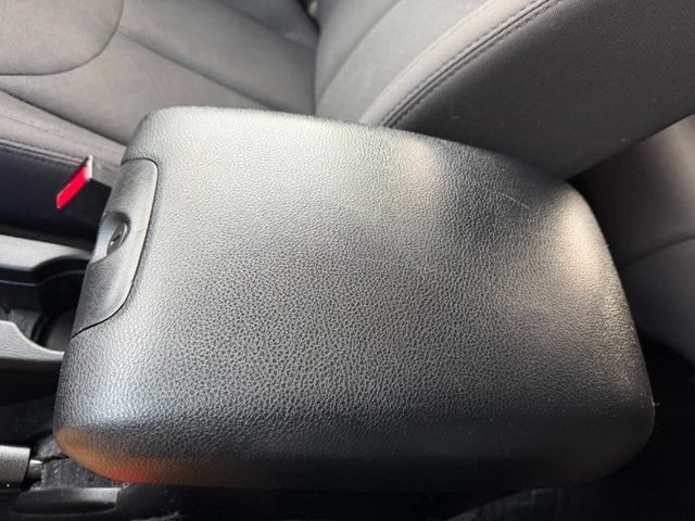 2017 Jeep Wrangler Unlimited Willys Wheeler 4x4 - 22972327 - 39