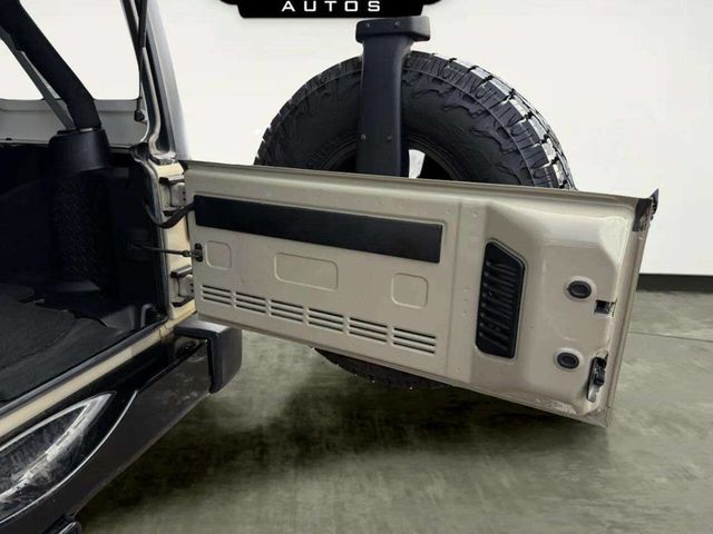 2017 Jeep Wrangler Unlimited Willys Wheeler 4x4 - 22972327 - 4