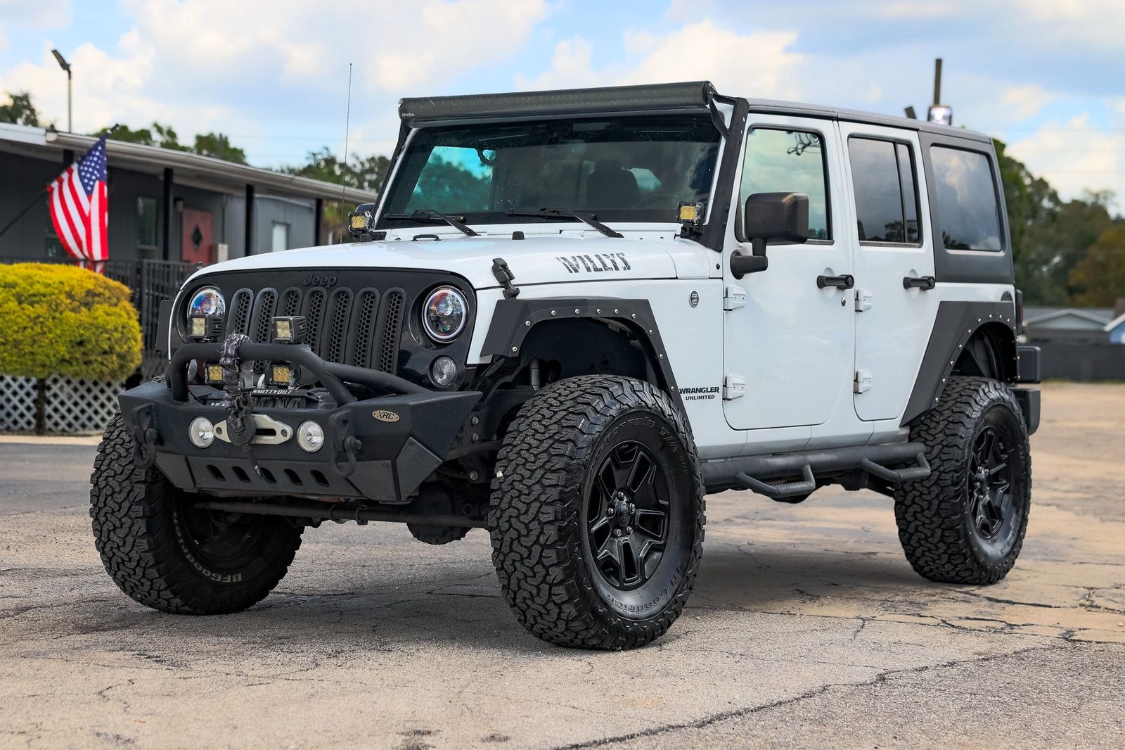 2017 Jeep Wrangler Unlimited Willys Wheeler photo 3