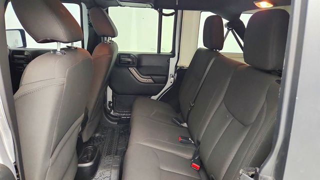 2017 Jeep Wrangler Unlimited Willys Wheeler 4x4 Black 3 Piece Hard Top & Upgraded Radio - 23025743 - 18