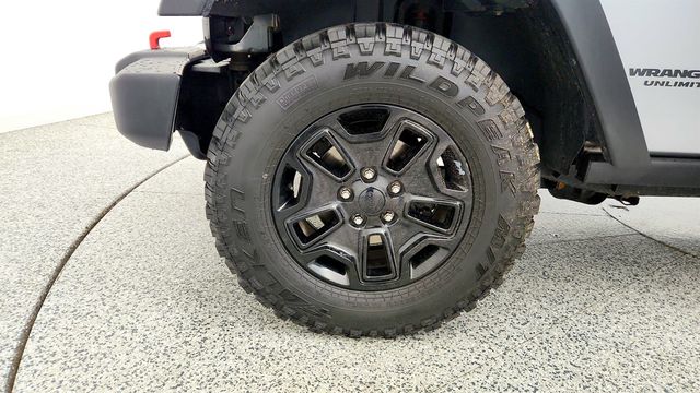 2017 Jeep Wrangler Unlimited Willys Wheeler 4x4 Black 3 Piece Hard Top & Upgraded Radio - 23025743 - 8