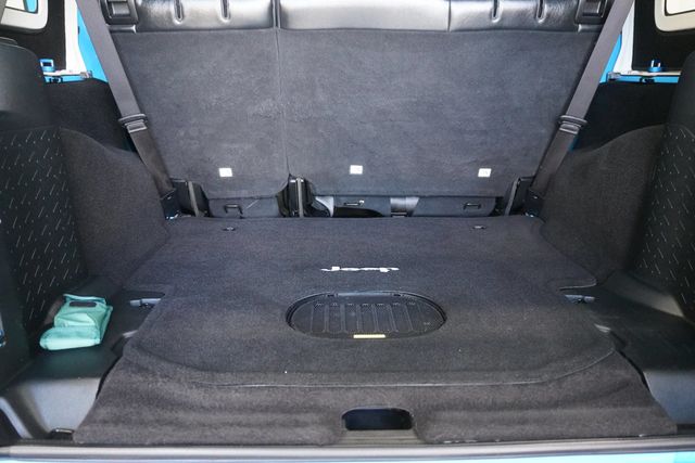 2017 Jeep Wrangler Unlimited Winter 4x4 - 22897825 - 25