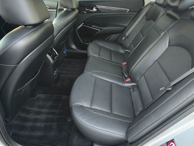 2017 Kia Cadenza Limited Sedan - 23070848 - 12