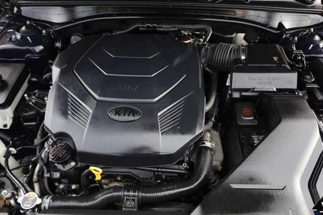 2017 Kia Cadenza Premium - 23063560 - 9