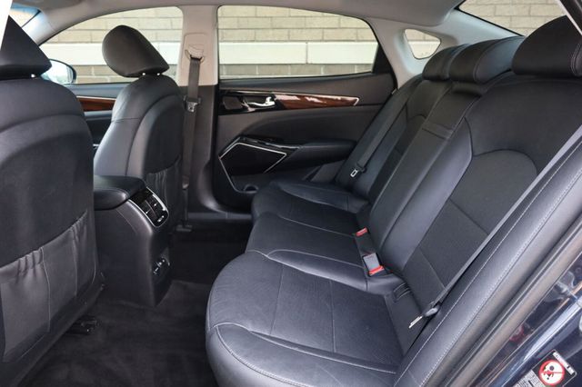 2017 Kia Cadenza Premium - 23063560 - 17