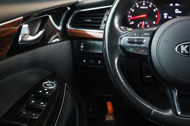 2017 Kia Cadenza Premium - 23063560 - 28