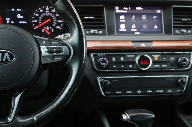 2017 Kia Cadenza Premium - 23063560 - 29