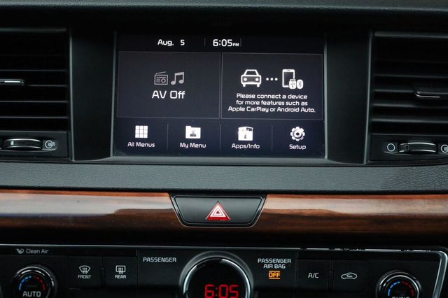 2017 Kia Cadenza Premium - 23063560 - 33