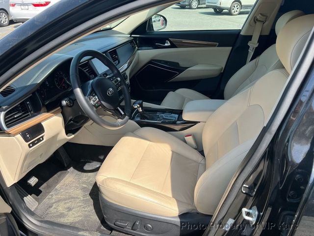 2017 Kia Cadenza Premium Sedan - 22809563 - 12