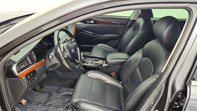 2017 Kia Cadenza Premium Sedan w/ Luxury Package & Panoramic Sunroof - 23004617 - 20